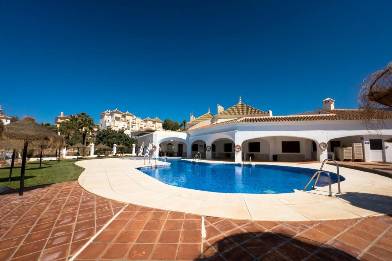 Capistrano Playa 712 Menyber Apartment Nerja Luaran gambar